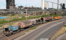 thyssenkrupp 502 mit leeren Roheisenwagen auf dem Rückweg zu den Schwelgern-Öfen. 13.06.2024